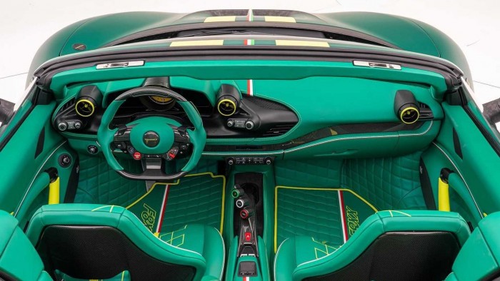 Nem csak lóerőket, szokatlan, de ikonikus megjelenést is kapott ez a Ferrari 6