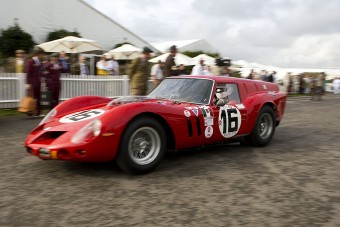 Versenyen törték össze a sokmilliárdos egyedi Ferrarit