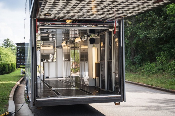 Guruló luxusbázis autóversenyzéshez, egyenesen az Egyesült Államokból 8