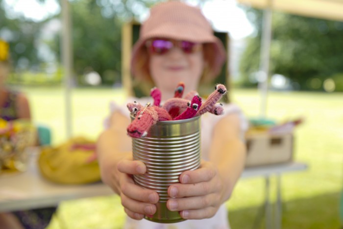 Szomorú módon nyerték meg a gilisztabűvölő bajnokságot 3 | Vezess Szomorú módon nyerték meg a gilisztabűvölő bajnokságot 3