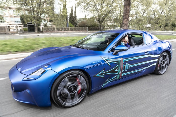 „Nem a rapperek autója” – Interjú a Maserati magyar főnökével 16 „Nem a rapperek autója” – Interjú a Maserati magyar főnökével 16