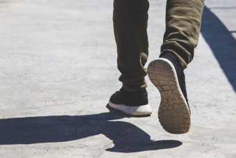 Autót kapott egy idegentől, hogy ne gyalogoljon