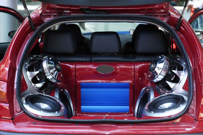 Itt már betiltották az autós hangoskodást