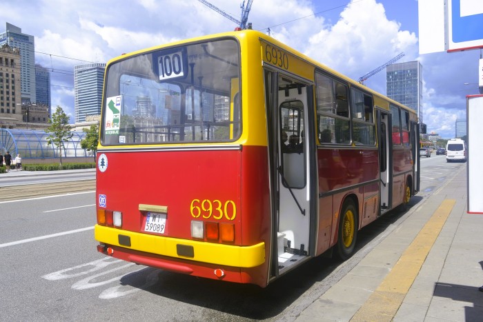 Újra suhannak Ikarusok a felhőkarcolók között 1 | Vezess Újra suhannak Ikarusok a felhőkarcolók között 1