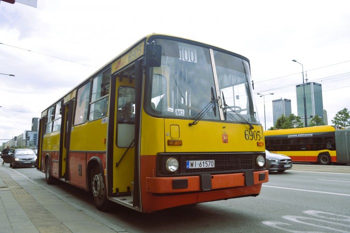 Újra suhannak Ikarusok a felhőkarcolók között
