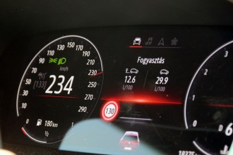 Azonnal elvennék és elárvereznék a gyorshajtók autóit Ausztriában