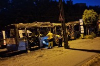 Óriási lángokkal égett egy busz Kispesten – videó 6