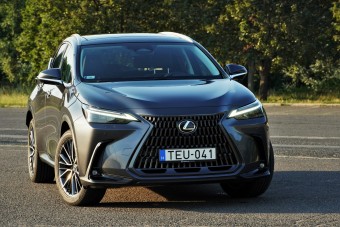 Második nekifutásra, teljes siker? – Itt az Lexus NX
