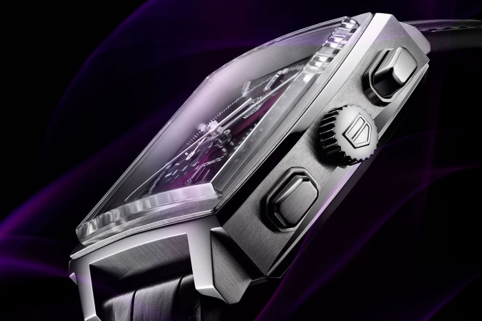 Milliós versenykaróra püspököknek