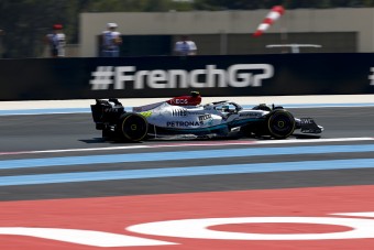 Riadalom az F1-ben, beépített embere lehet a Mercedesnek