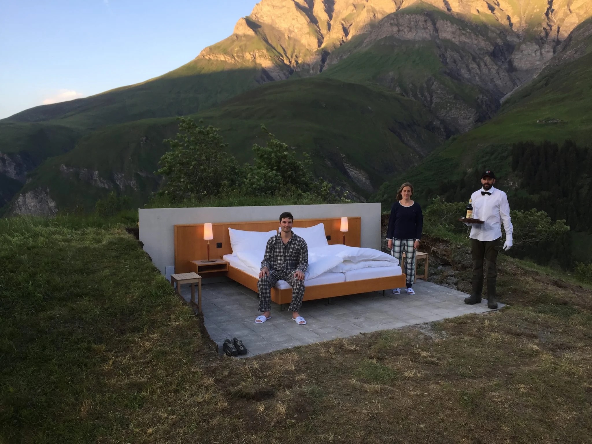 Mit keres egy franciaágy a benzinkúton? 1