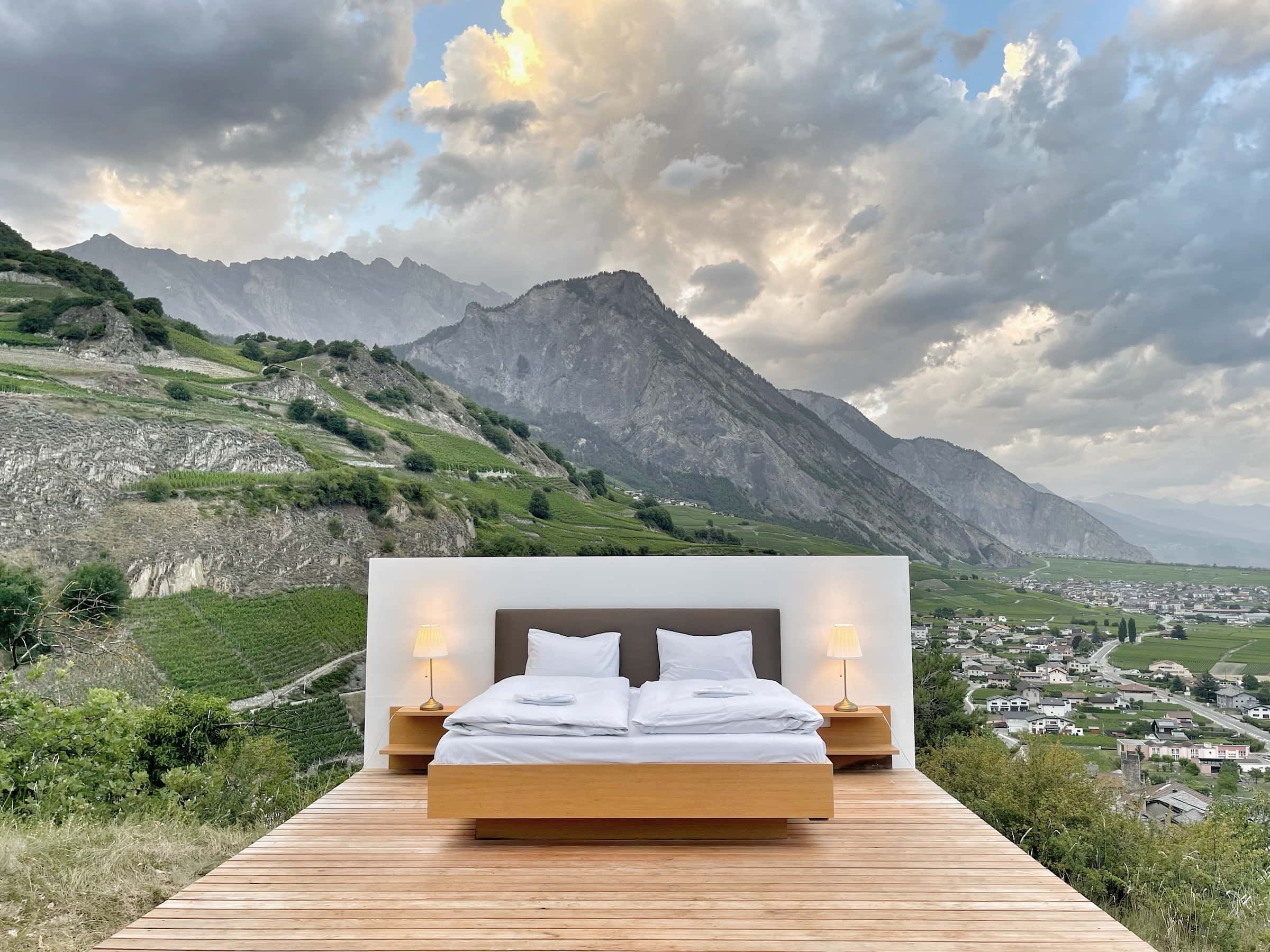 Mit keres egy franciaágy a benzinkúton? 3