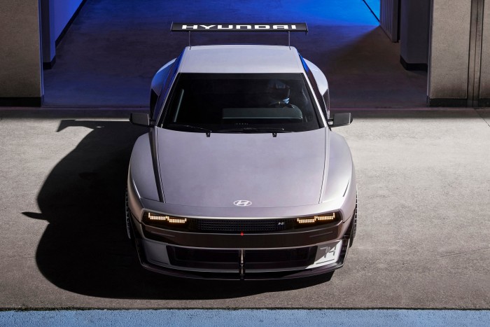 Ezeket a dögös sportkocsikat nem benzin hajtja 15