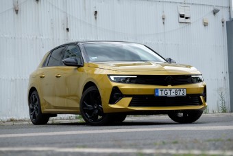 31 évesen a legjobb formában? – Teszten az új Opel Astra