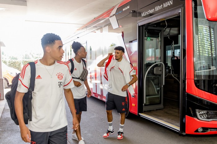 Városi busszal mehetnek meccsre a focisták 2 | Vezess Városi busszal mehetnek meccsre a focisták 2