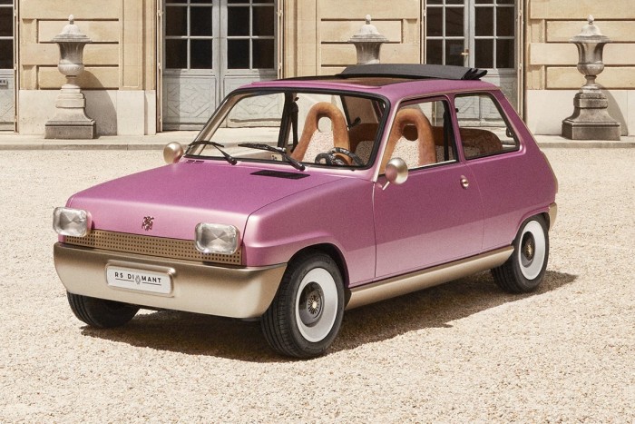 Csillogó bizsuként született újjá egy veterán autó 6