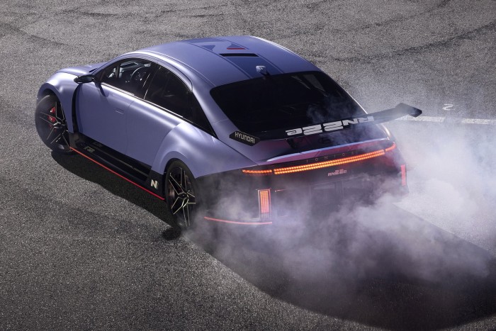 Ezeket a dögös sportkocsikat nem benzin hajtja 8