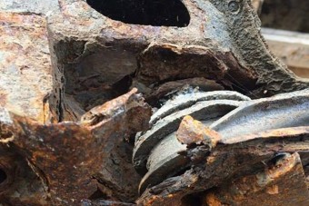 Siralmas állapotok egy Mercedes alatt