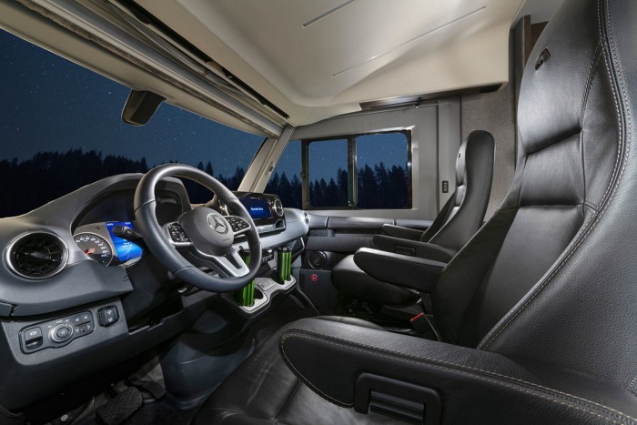 Ilyen lakóautóval járják a világot a milliomosok 2