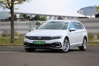 Ilyen Volkswagen nem lesz már – VW Passat GTE 44