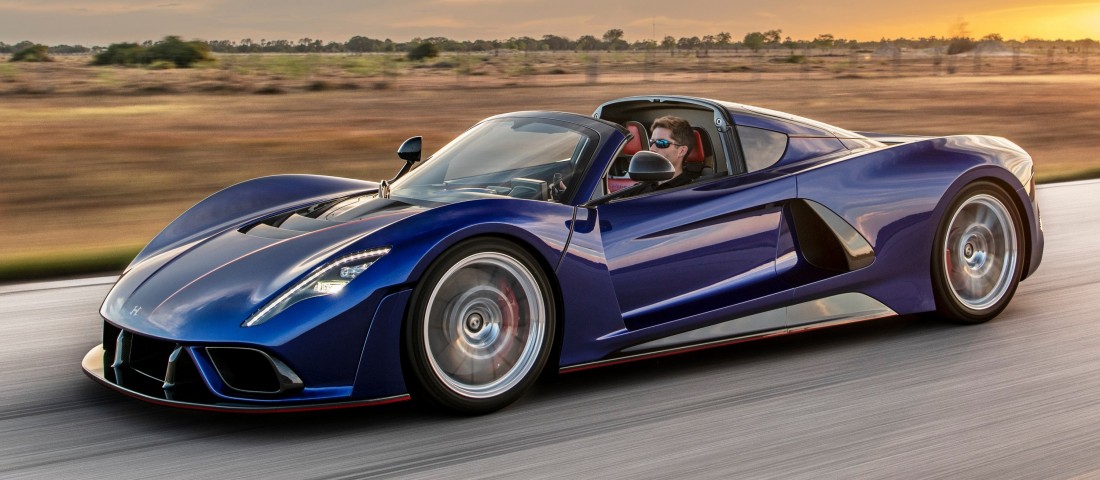 Megérkezett a világ legerősebb kabriója