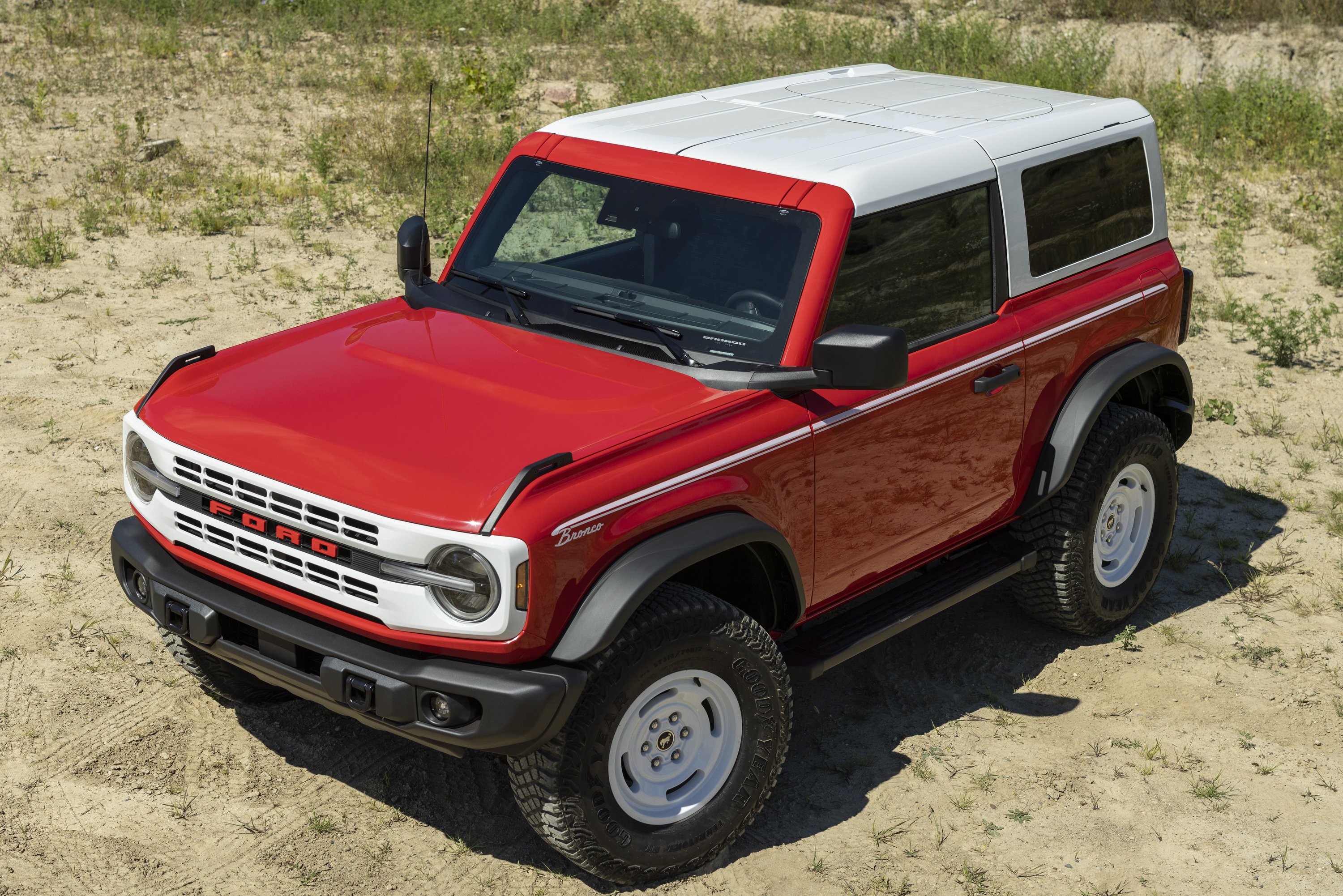 A nagypapa ruháját vette fel a Ford Bronco 1