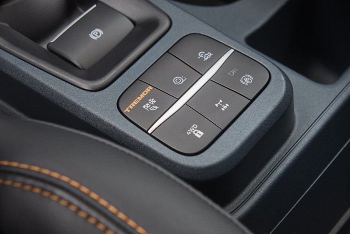 Felkeményítették a Ford puhány kisteherautóját 9