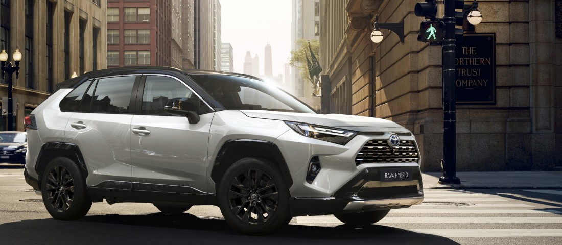 Kívül marad, belül frissül a Toyota RAV4