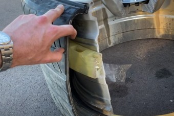 Érdekes dolgokat rejt a Bugatti Veyron szétvágott tízmilliós felnije