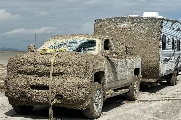 Özönvíz mosta el a világ egyik legjobb autós buliját