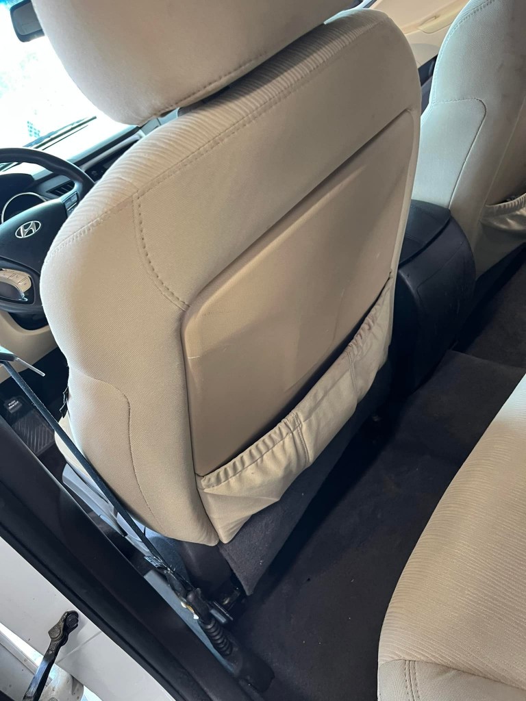 Véres beltérrel reklámozza magát egy autómosó cég 4