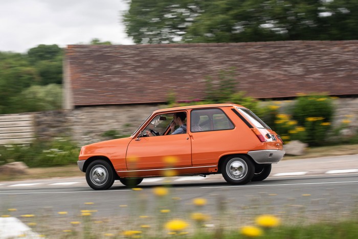 Minden rosszkedvű embernek kellene egy ilyen autó 16