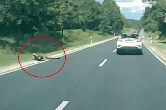 Senki nem állt meg segíteni a 82-es út mellett ájultan fekvő embernek