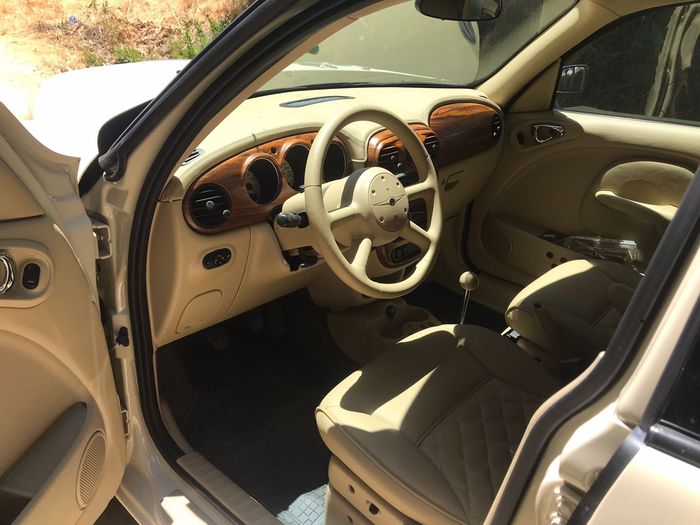 Az alapot adó autó is megosztó volt, de így tényleg retinába ég ez a tuningolt gép 4