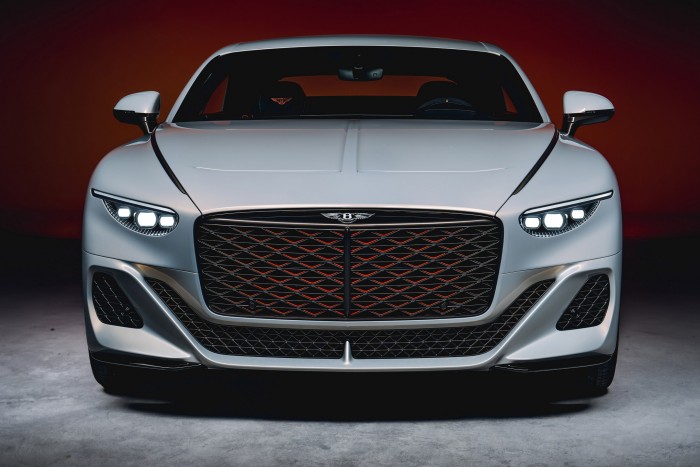 Minden eddiginél erősebb ez a Bentley 6 | Vezess Minden eddiginél erősebb ez a Bentley 6