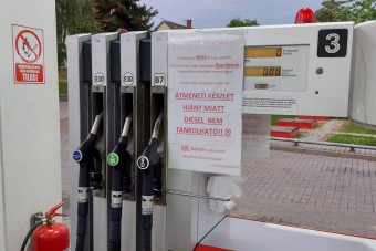 Már a kormány is aggódik, komoly veszélyben van a hatósági áras üzemanyag Magyarországon