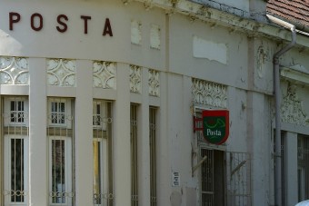 700 millióért vett járműveket a Magyar Posta