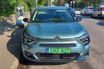 Százmilliókat kapott az autósokat segítő magyar program