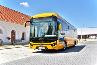 Milliókat lehet megtakarítani az új magyar autóbusszal