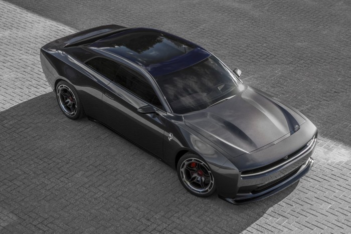 Kipufogót kap a Dodge villanymotoros izomautója 6