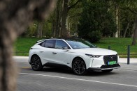 Ebben a kompaktban megnéznek – DS 4 E-Tense 42