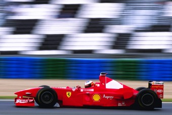 Bekerült a legdrágább F1-es autók közé Schumacher Ferrarija