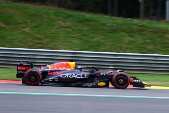 F1: Verstappen és Sainz nyerték a dupla belga időmérőt