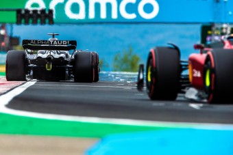 Eltitkolta, kórházba került az F1-es pilóta