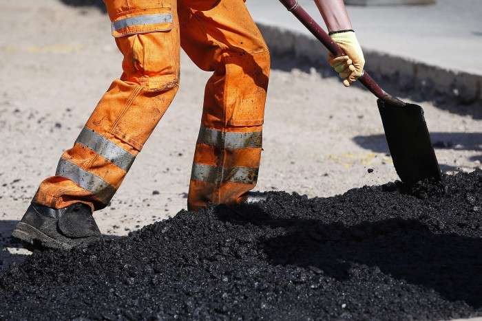 Meglepő anyagból készítenek aszfaltot