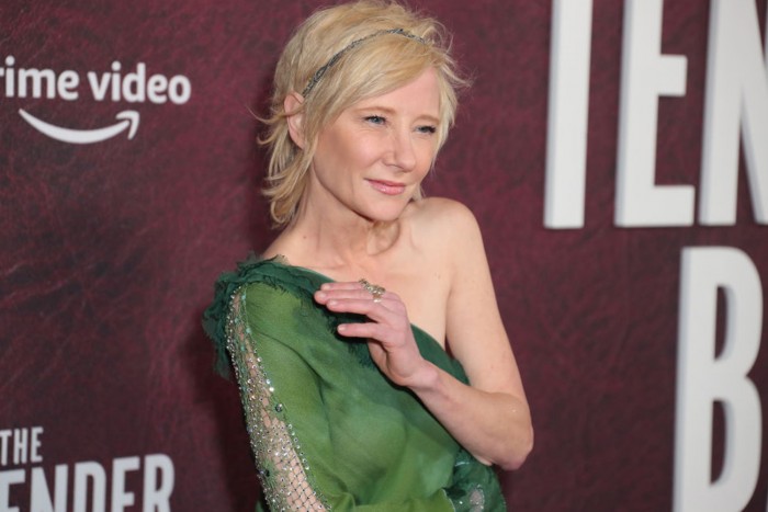 Súlyos autóbalesetet szenvedett a 90-es évek sztárja