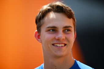 F1: Piastri ritka rajtszámot választott magának