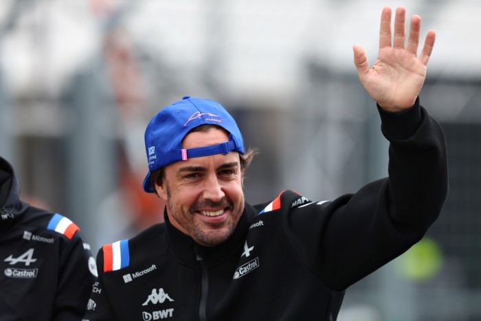 F1: Hetek óta Alonsóval tárgyalt az új csapata?