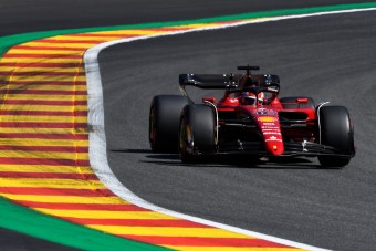 F1: Hibába hajszolta Leclerc-t a Ferrari