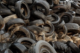 Gumiabroncsból készülhetnek a jövő házai